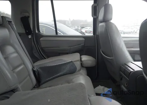 2004 Ford Explorer Nbx/Xlt z USA, uszkodzony, nr VIN 1FMZU73W94UB38246